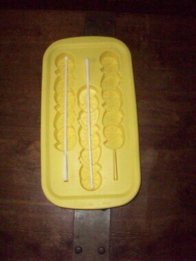 Wilton Silicone  Mold  ~ Fruit Flexible Ice Cube Tray ~ skewers Popsicles Sticks